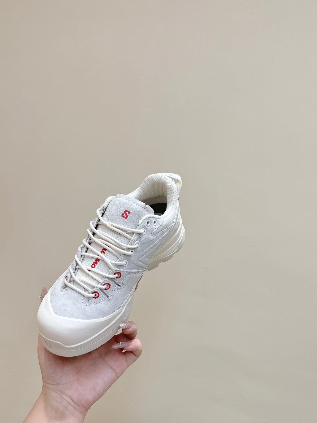 ALO 25S SALOMON X-ALP PANHUI SNEAKER IN WHITE SUEDE
