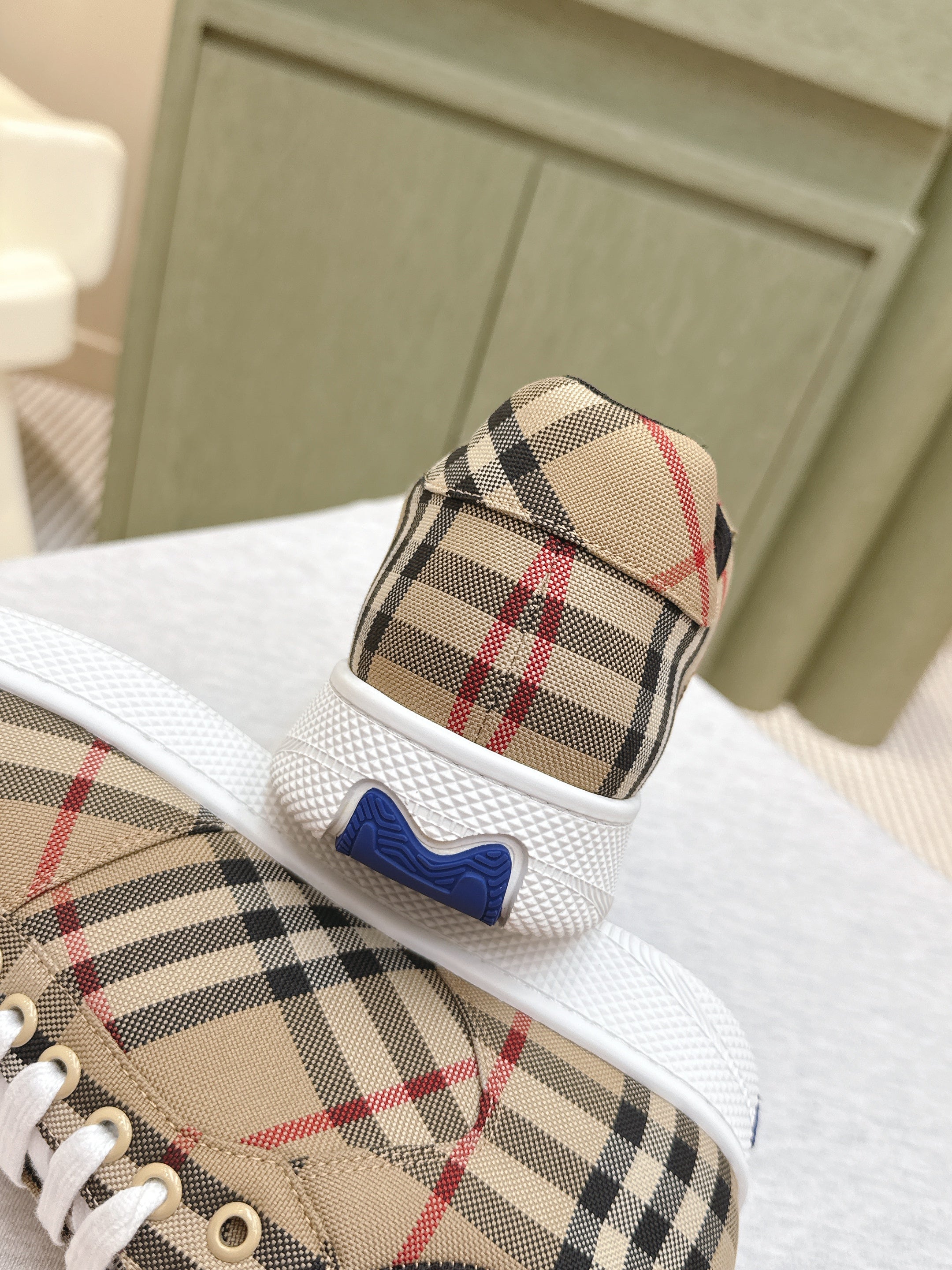 BURBERRY 26S PLAID TERRACE SNEAKERS IN LIGHT BROWN CANVAS