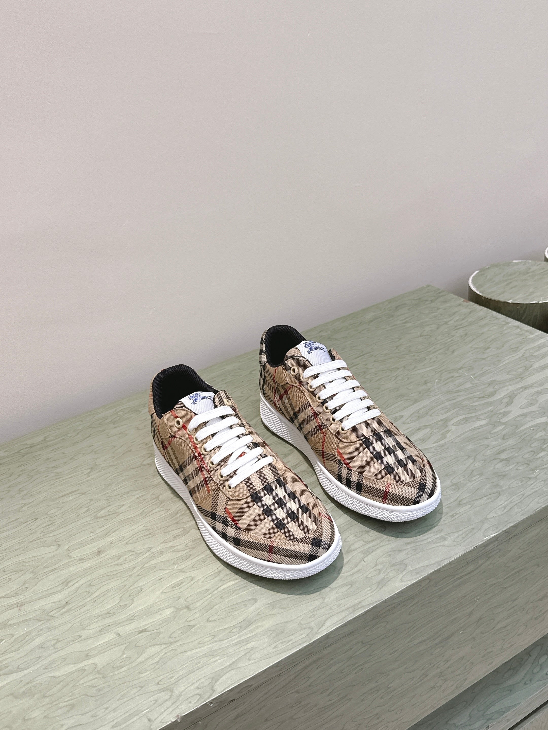 BURBERRY 26S PLAID TERRACE SNEAKERS IN LIGHT BROWN CANVAS