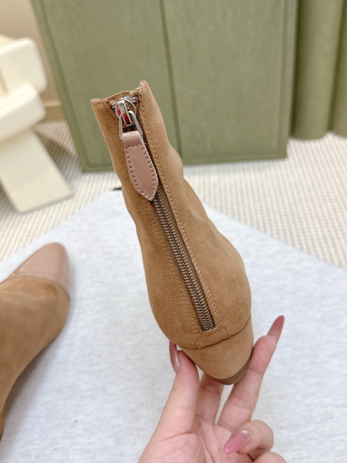 ALAIA 26S ANKLE BOOTS IN DARK BEIGE SUEDE AND GLOSSY CALFSKIN
