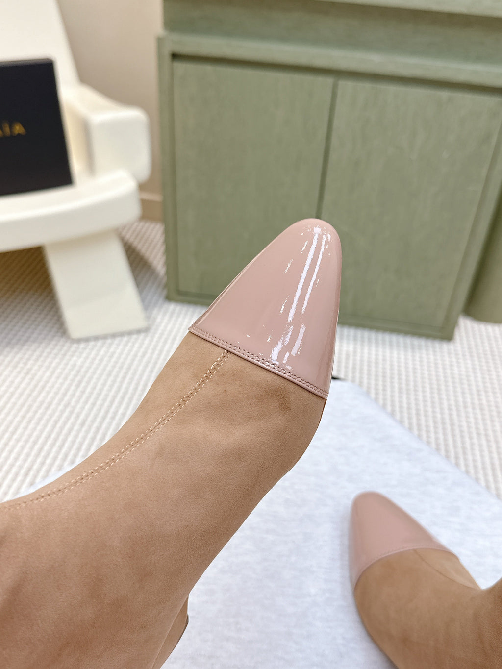 ALAIA 26S ANKLE BOOTS IN DARK BEIGE SUEDE AND GLOSSY CALFSKIN