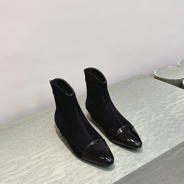 ALAIA 26S ANKLE BOOTS IN BLACK SUEDE AND GLOSSY CALFSKIN