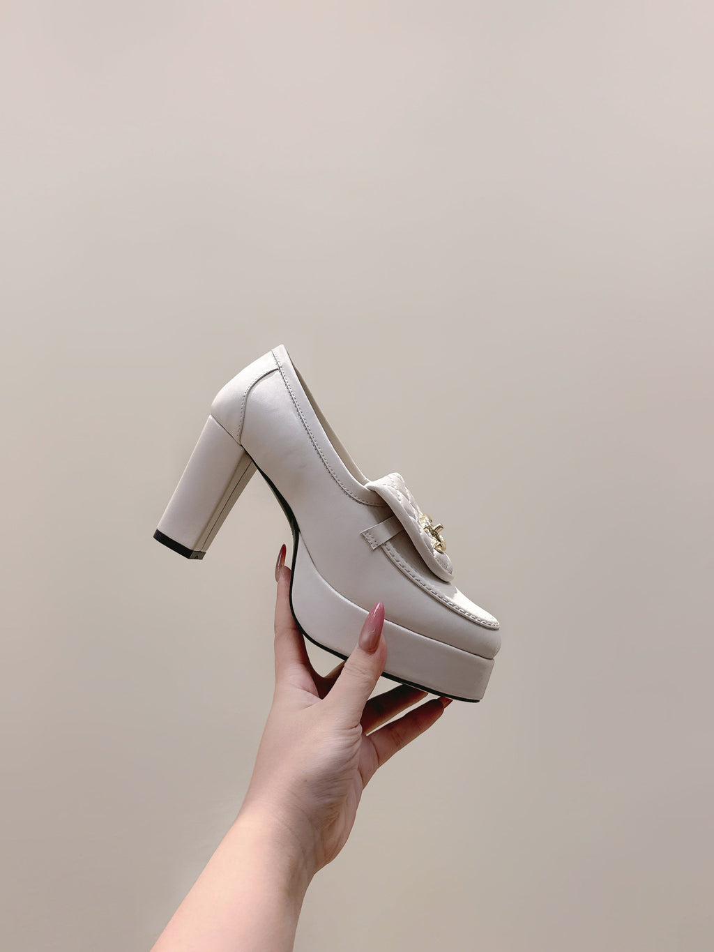CHANEL 25S HIGH-HEELED MOCCASINS 80MM IN WHITE CALFSKIN GOLD HARDWARE