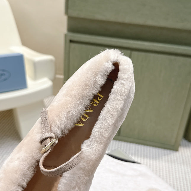 PRADA 25S MARY JANE BALLET FLATS IN LIGHT BEIGE FUR