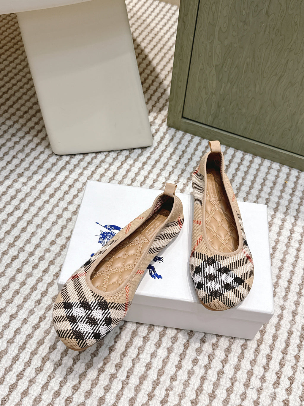 BURBERRY 26S BALLET FLATS IN BEIGE AND BLACK KNIT