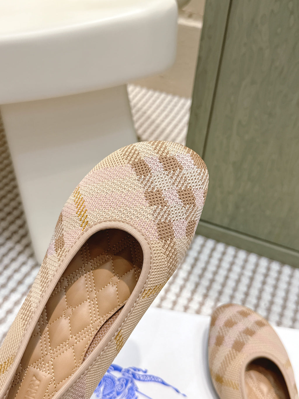 BURBERRY 26S BALLET FLATS IN BEIGE KNIT