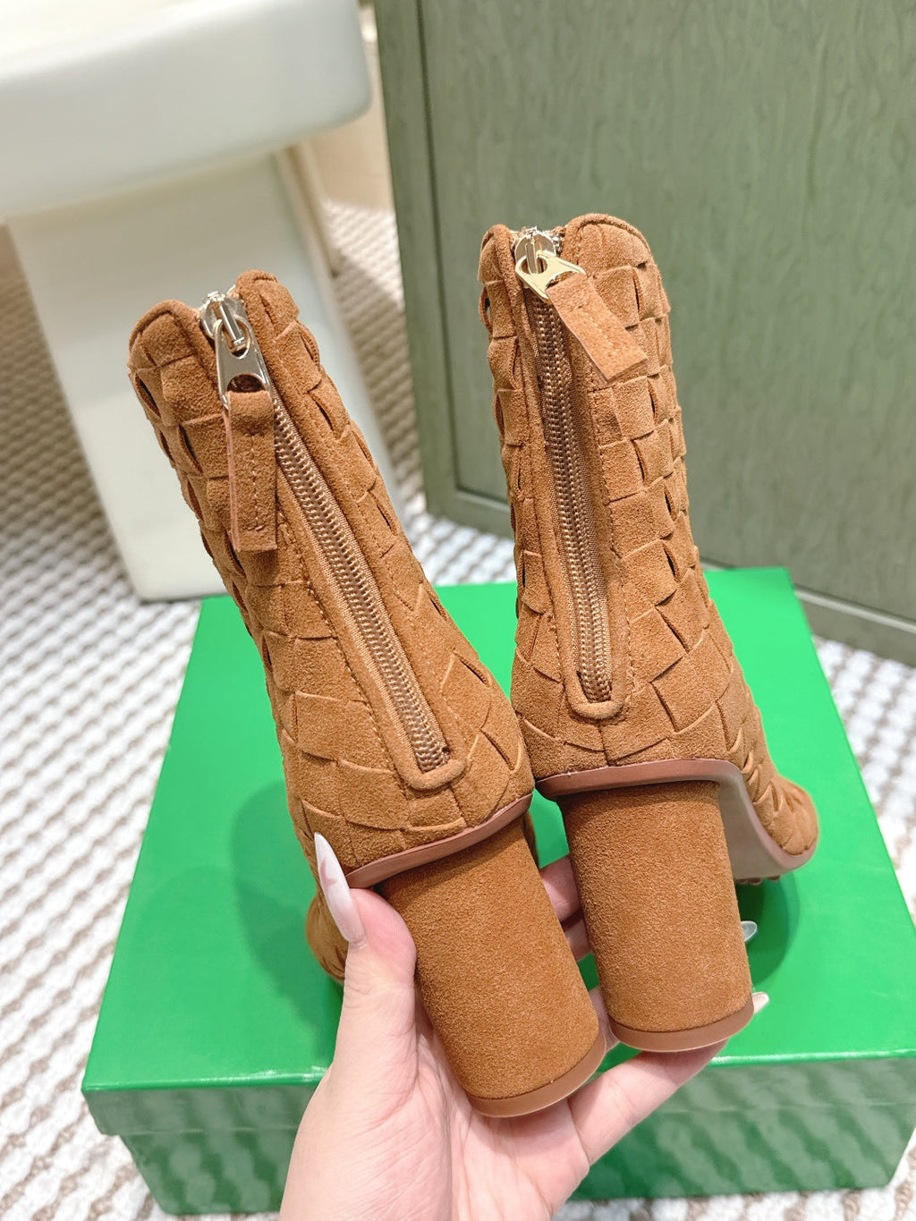 BOTTEGA VENETA 26S INTRECCIATO BOOTS 70 MM IN BROWN SUEDE
