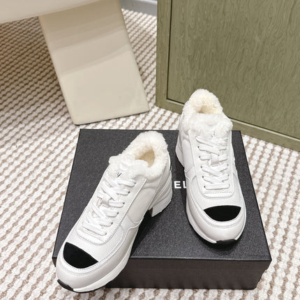 CHANEL 25S SNEAKERS IN WHITE SYNTHETIC FABRIC AND CALFSKIN BLACK SUEDE