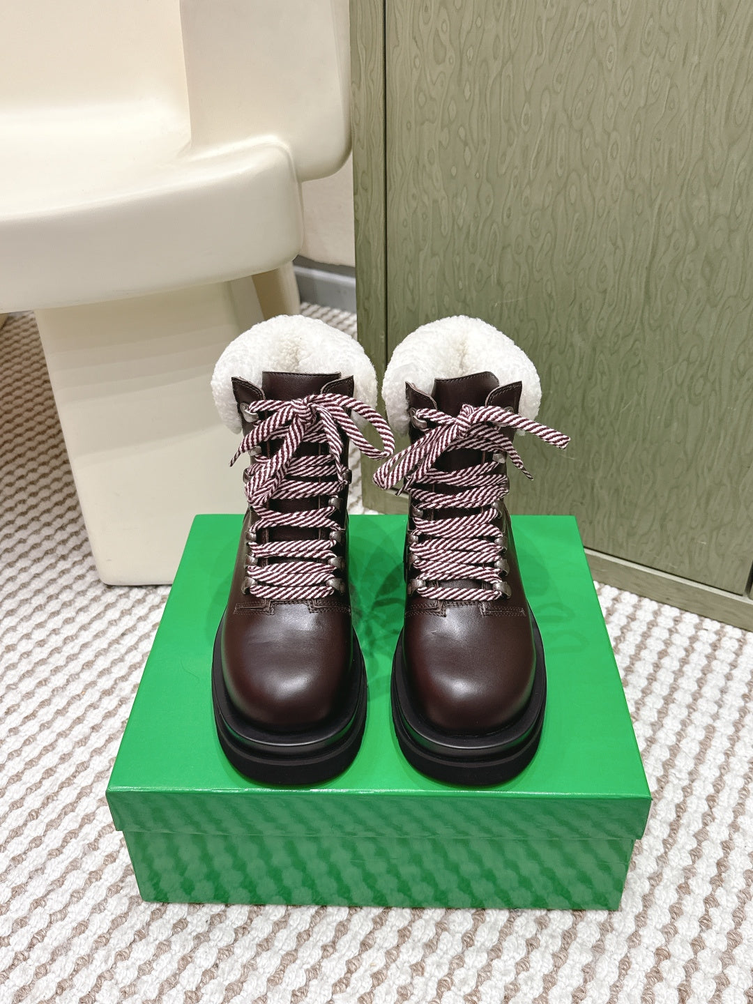 BV SHEARLING ANKLE BOOTS IN BROWN CALFSKIN