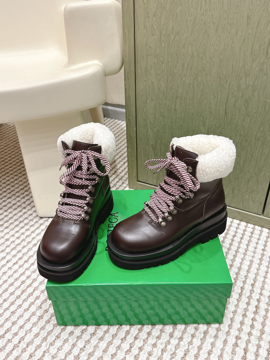 BV SHEARLING ANKLE BOOTS IN BROWN CALFSKIN