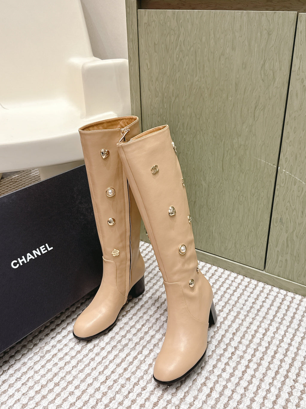 CHANEL 25S KNEE-HIGH BOOTS IN BEIGE CALFSKIN WITH RHINESTONES