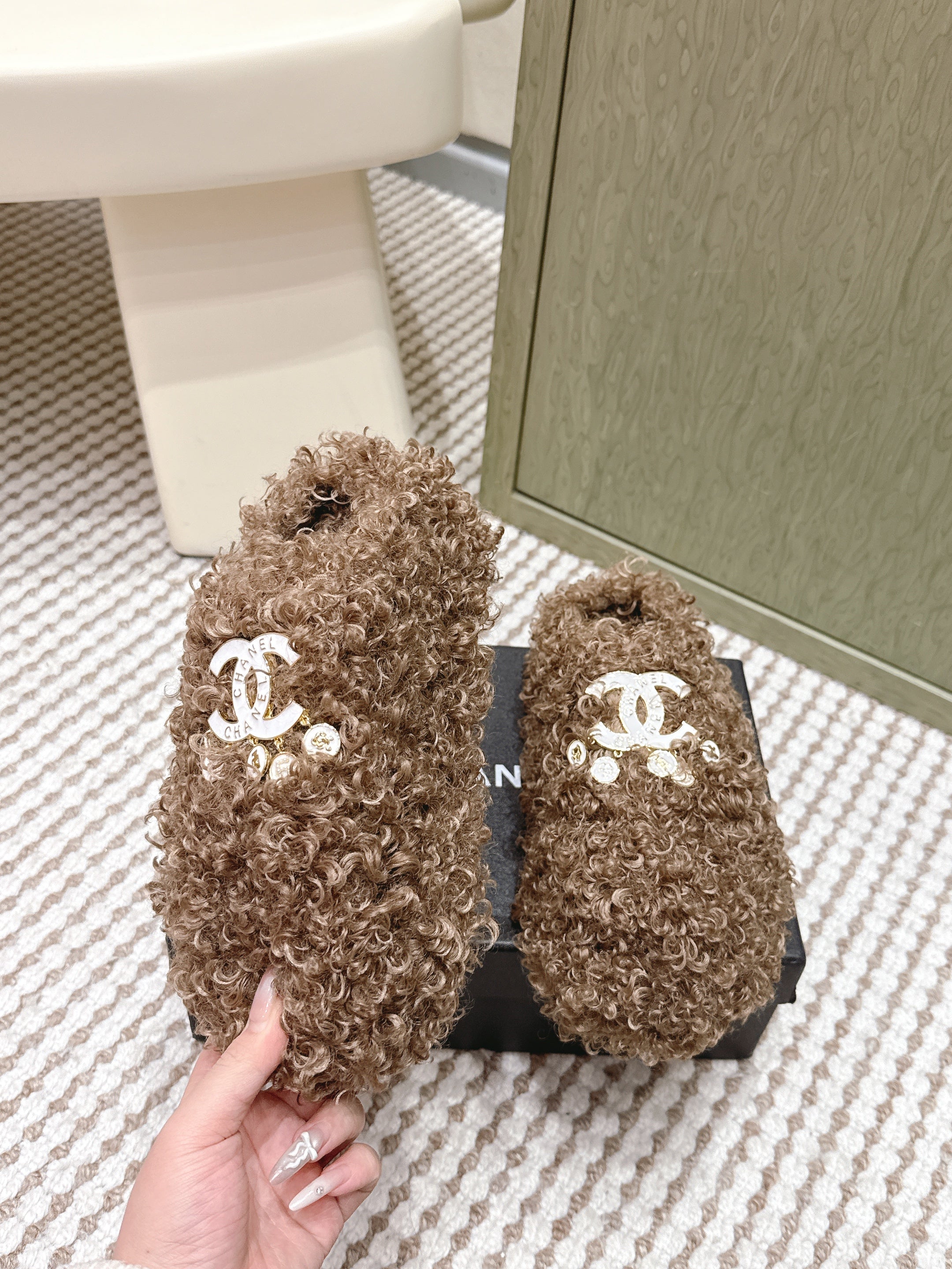 CHANEL 25S CLASSIC FURRY SLIDES IN BROWN WITH DOUBLE C LOGO