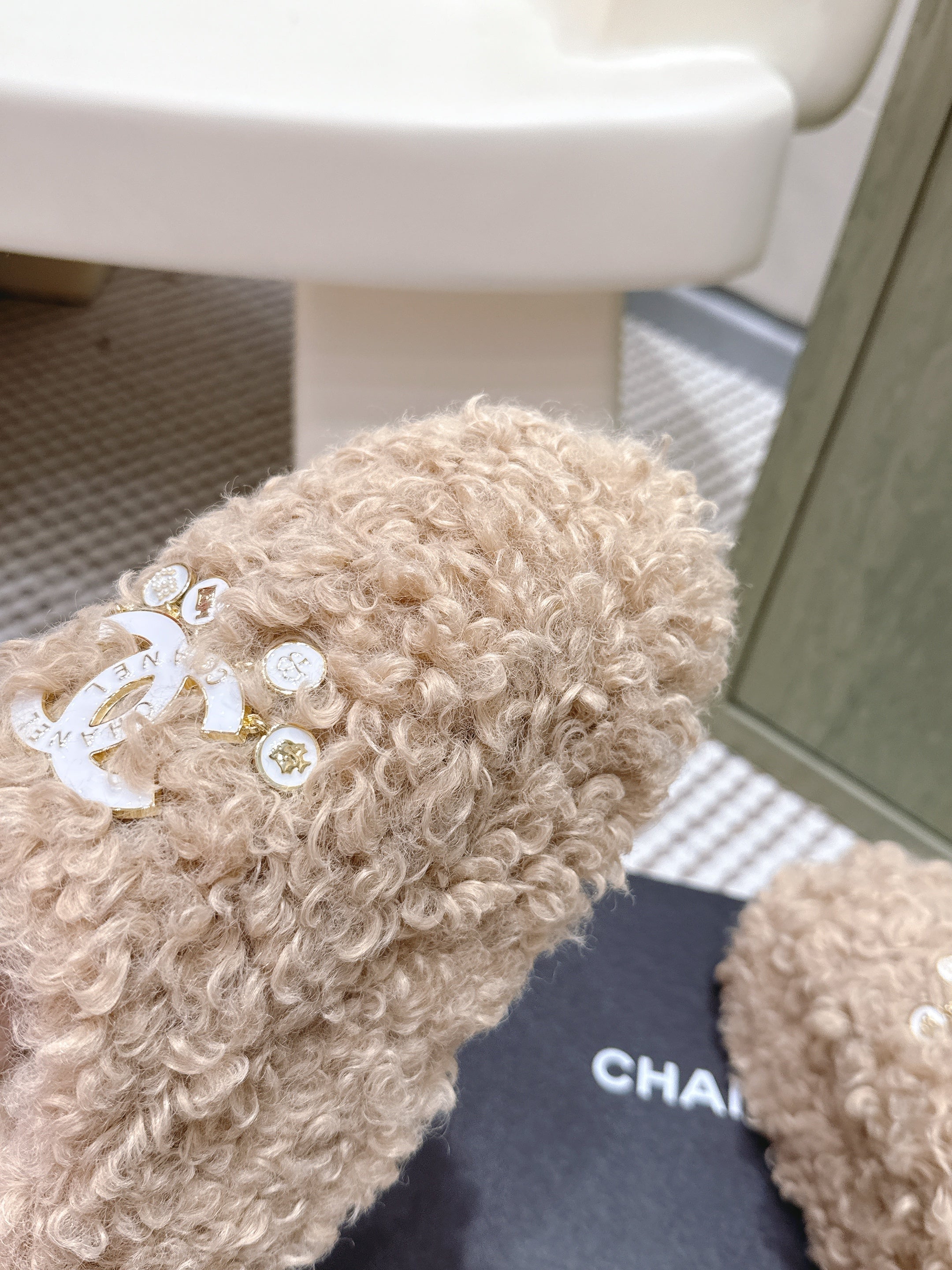 CHANEL 25S CLASSIC FURRY SLIDES IN LIGHT BROWN WITH DOUBLE C LOGO
