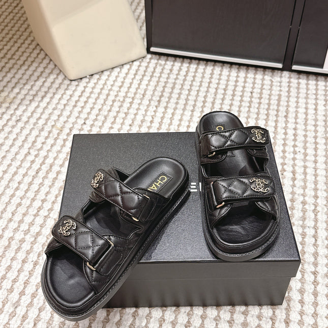 CHANEL 26S SANDALS IN BLACK CALFSKIN