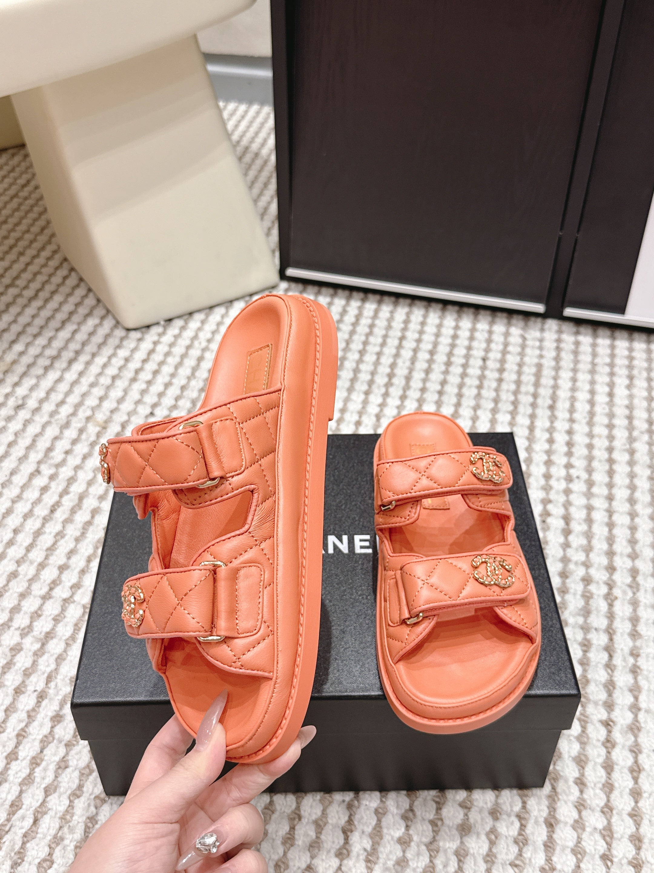 CHANEL 26S SANDALS IN ORANGE CALFSKIN
