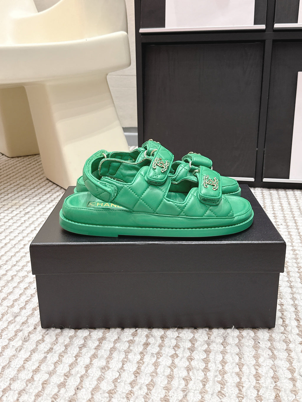 CHANEL 26S QUILTED DAD SANDALS IN GREEN CALFSKIN