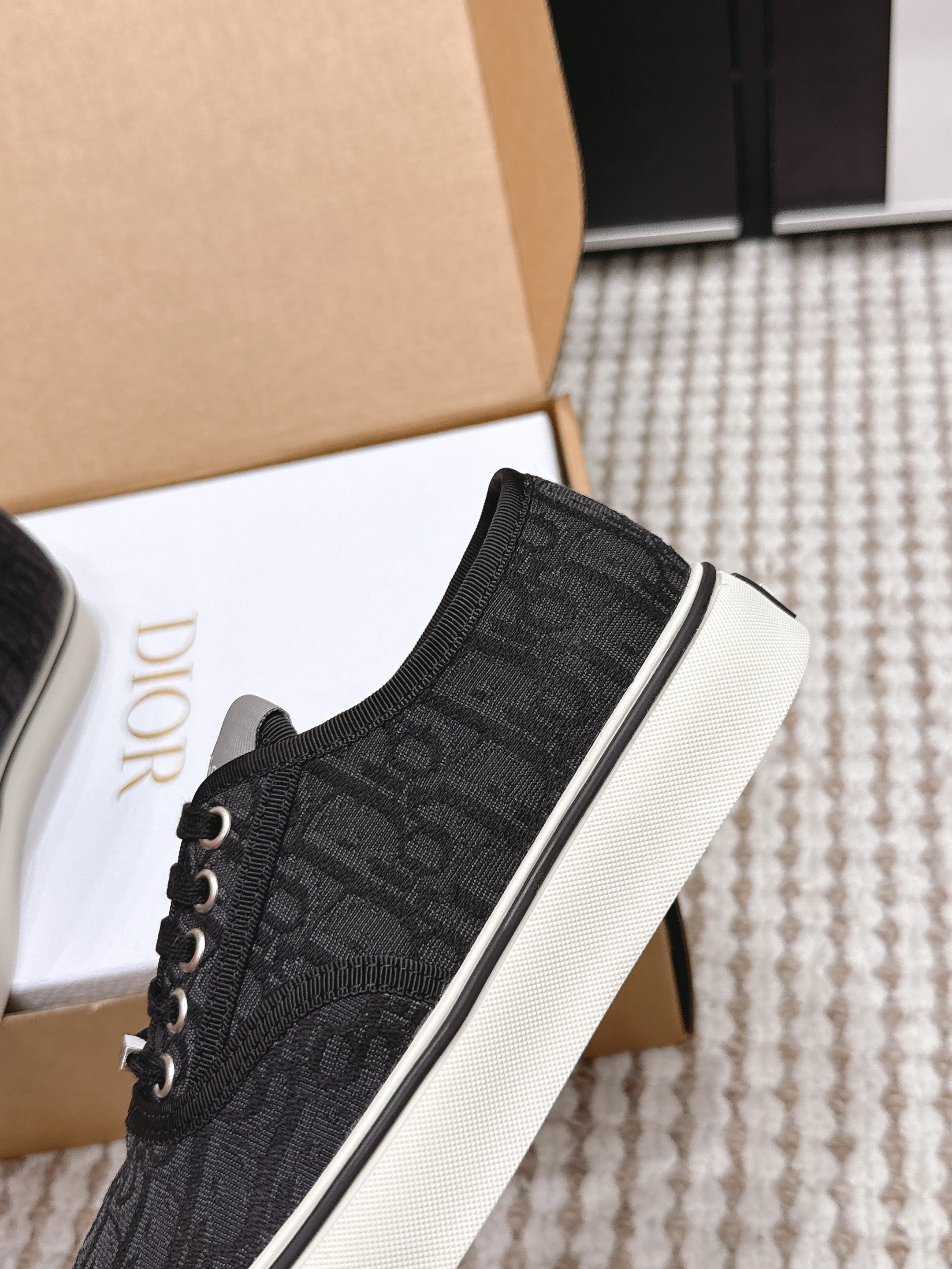 DIOR 26S SALTWIND SNEAKER IN BLACK FABRIC STYLE 5