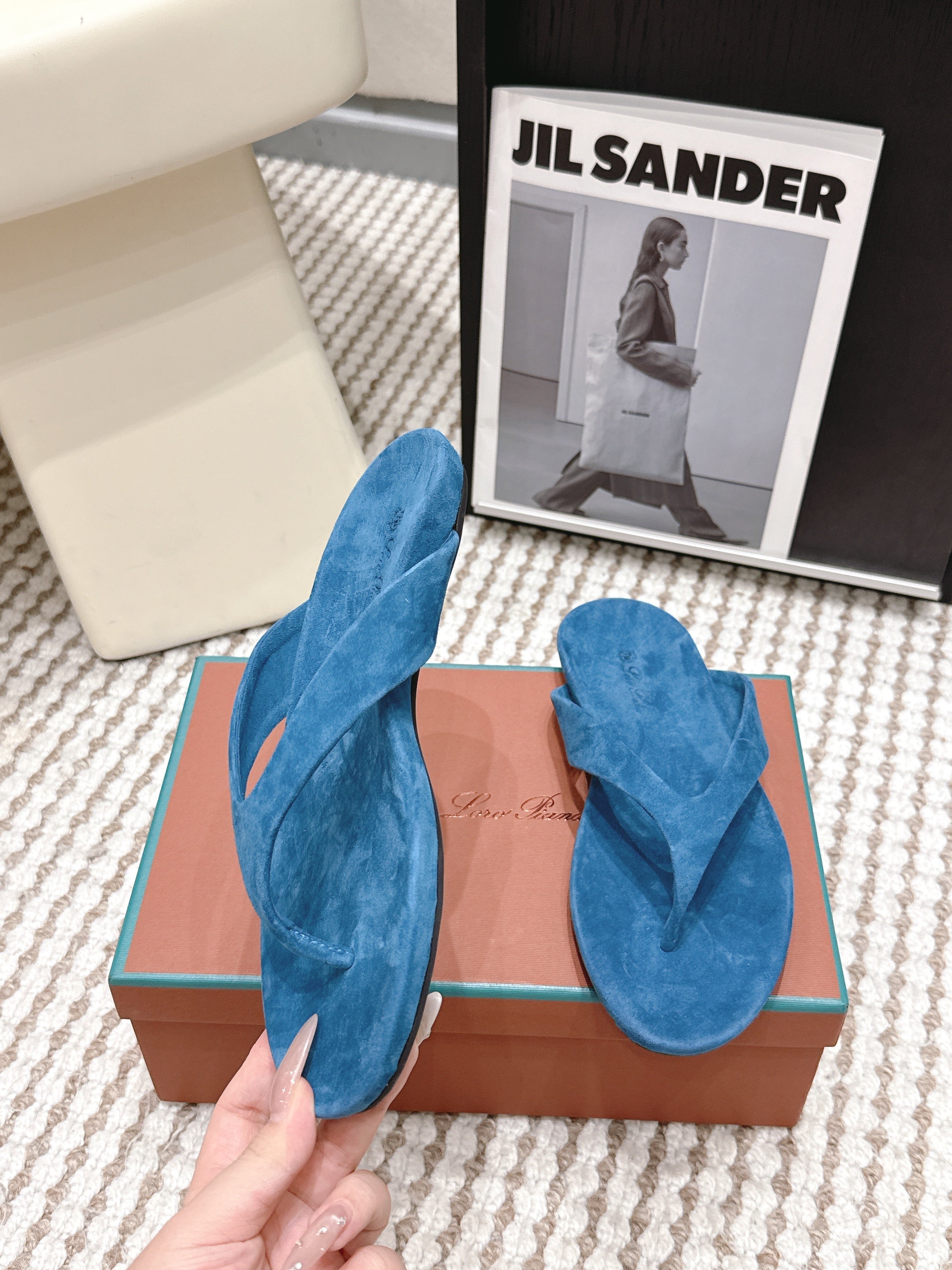 LP 26S THONG SANDALS IN TURQUOISE BLUE SUEDE