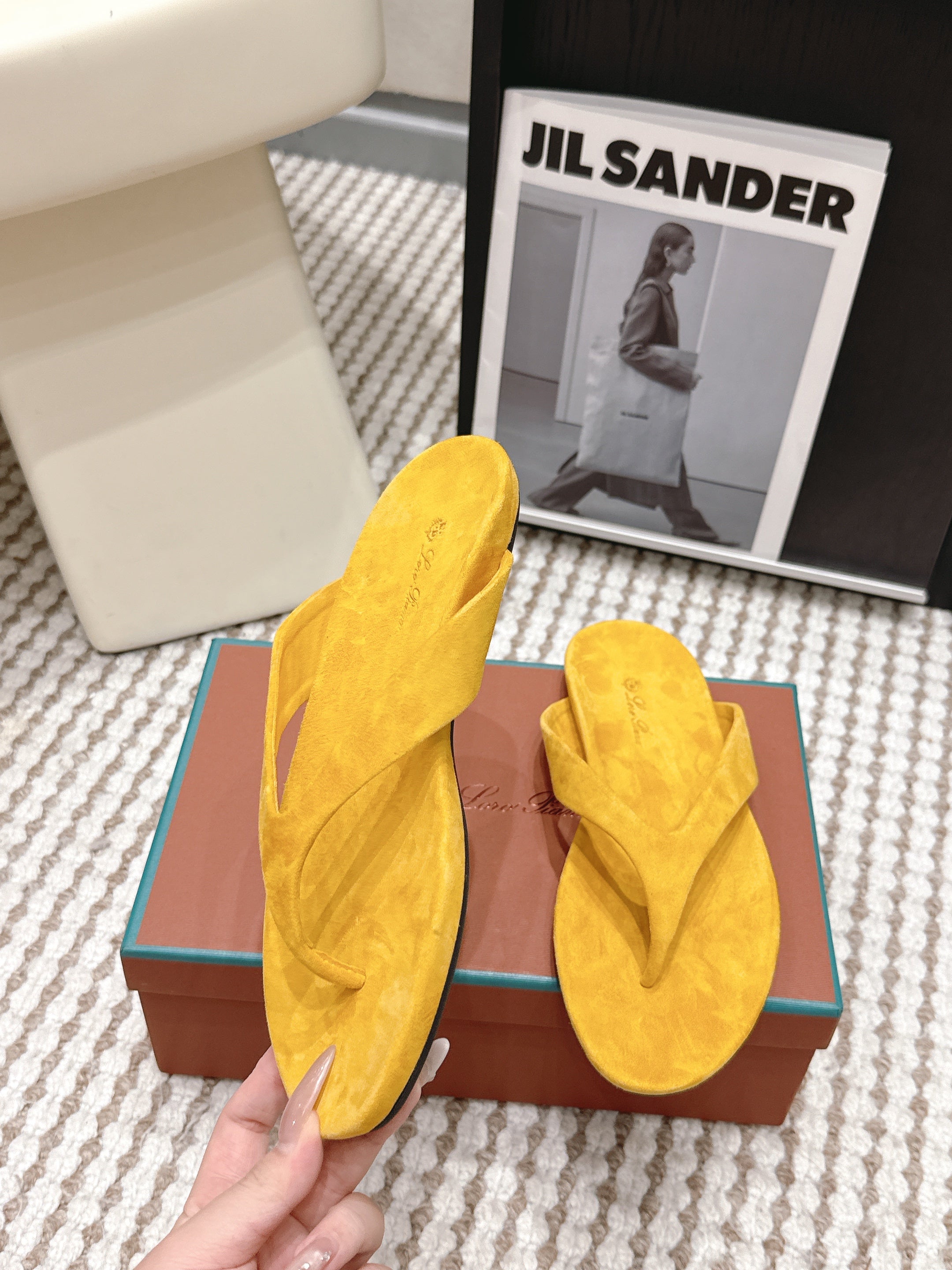 LP 26S THONG SANDALS IN TURMERIC YELLOW SUEDE