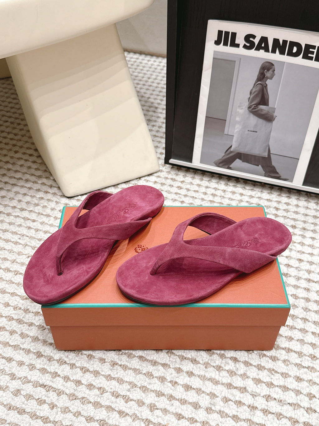 LP 26S THONG SANDALS IN DARK PINK SUEDE