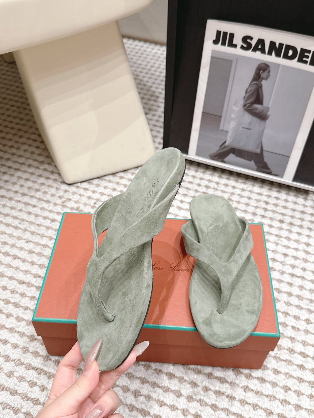LP 26S THONG SANDALS IN SAGE GREEN SUEDE