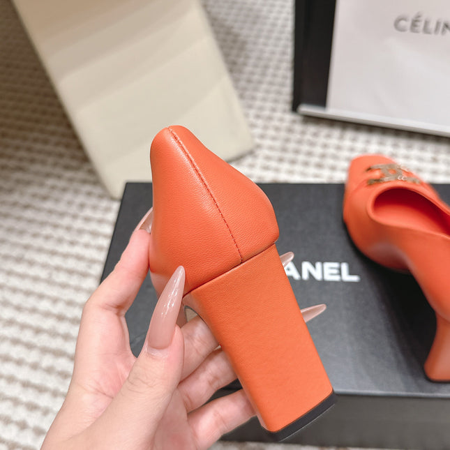 CHANEL 26S HIGH HEELS 95 MM IN ORANGE CALFSKIN WITH GOLD-TONE CC LOGO