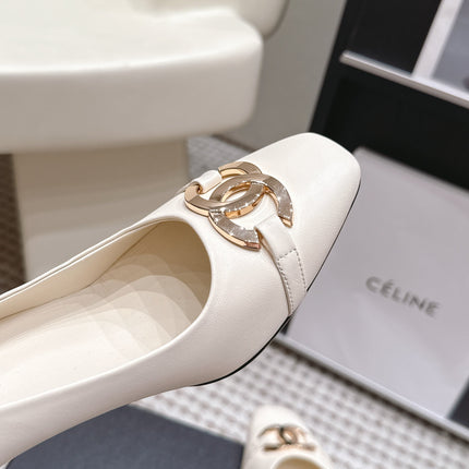 CHANEL 26S HIGH HEELS 95 MM IN WHITE CALFSKIN WITH GOLD-TONE CC LOGO