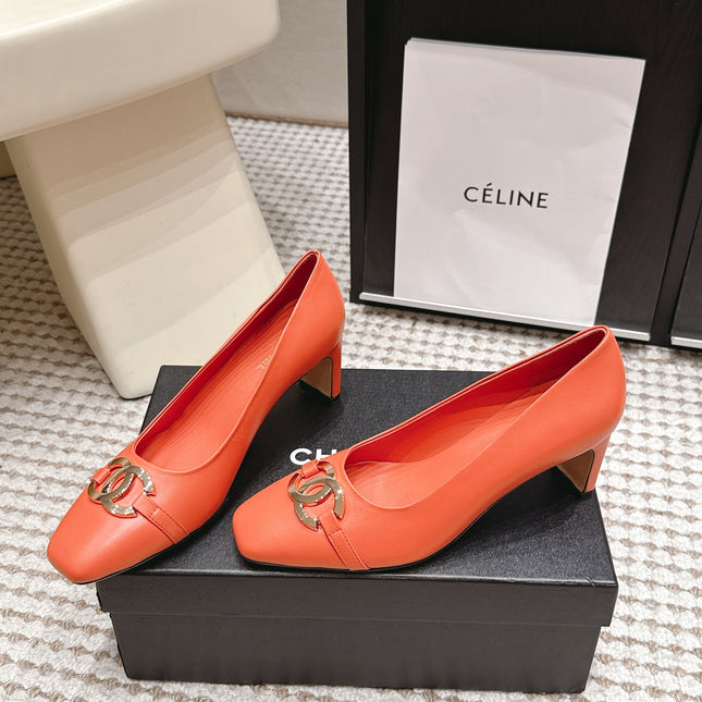 CHANEL 26S HIGH HEELS 75 MM IN ORANGE CALFSKIN WITH GOLD-TONE CC LOGO