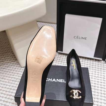 CHANEL 26S HIGH HEELS 75 MM IN BLACK SUEDE WITH GOLD-TONE CC LOGO