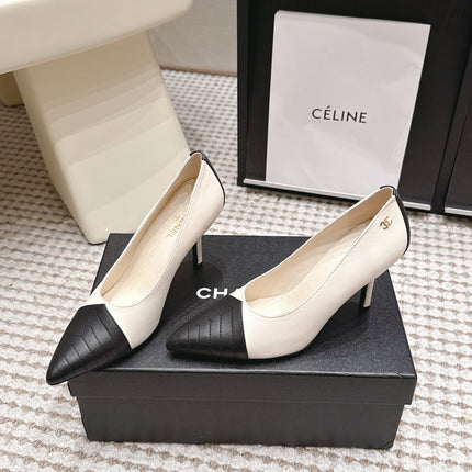 CHANEL 26S HIGH HEELS IN WHITE LAMBSKIN WITH BLACK CHEVRON-QUILTED TOE