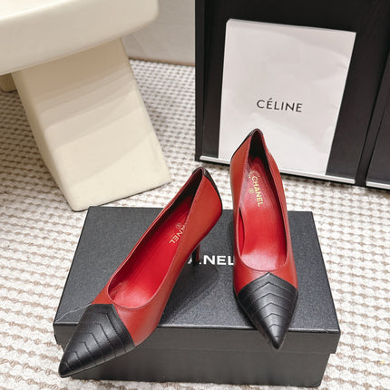 CHANEL 26S HIGH HEELS IN RED LAMBSKIN WITH BLACK CHEVRON-QUILTED TOE