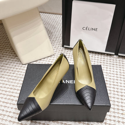 CHANEL 26S HIGH HEELS IN CREAM BEIGE LAMBSKIN WITH BLACK CHEVRON-QUILTED TOE