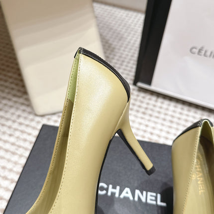 CHANEL 26S HIGH HEELS IN CREAM BEIGE LAMBSKIN WITH BLACK CHEVRON-QUILTED TOE