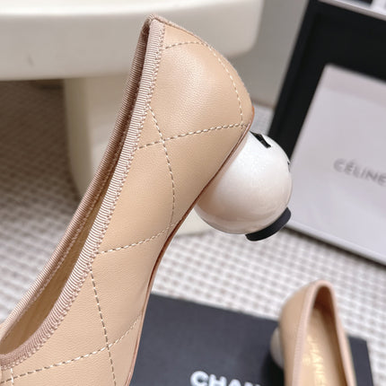 CHANEL 26S PEARL HIGH HEELS 55 MM IN BEIGE CALFSKIN WITH BLACK CC LOGO