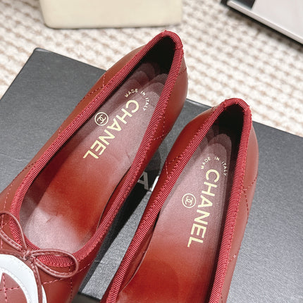 CHANEL 26S PEARL HIGH HEELS 55 MM IN DARK RED CALFSKIN WITH WHITE CC LOGO