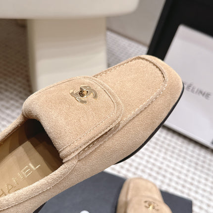 CHANEL 26S LOAFERS IN BEIGE SUEDE WITH GOLD-TONE CC LOGO