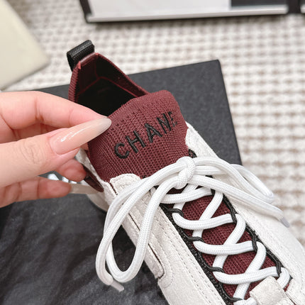 CHANEL 26S PLATFORM SNEAKERS 30 MM IN WHITE SUEDE WITH BURGUNDY FABRIC