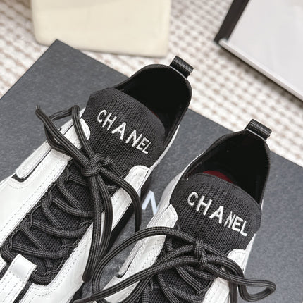 CHANEL 26S PLATFORM SNEAKERS 30 MM IN WHITE CALFSKIN WITH BLACK FABRIC