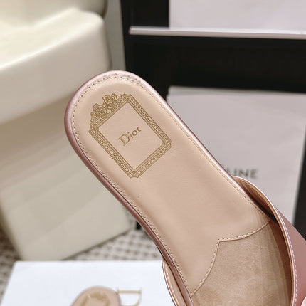 DIOR 26S FLAT SANDAL IN PINK SATIN WITH BOW