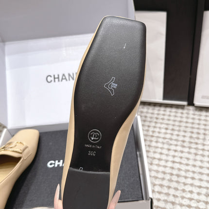 CHANEL 26S SQUARE TOE FLATS IN BEIGE CALFSKIN WITH GOLD TONE CC LOGO