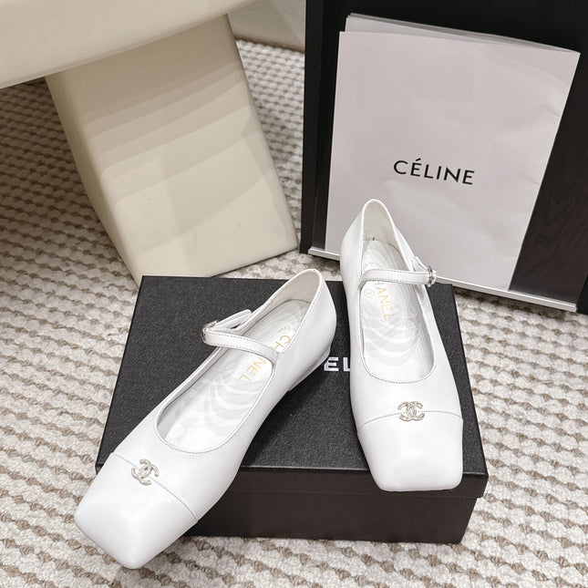 CHANEL 26S SQUARE TOE MARY JANE FLATS IN WHITE CALFSKIN