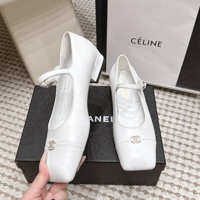 CHANEL 26S SQUARE TOE MARY JANE FLATS IN WHITE CALFSKIN