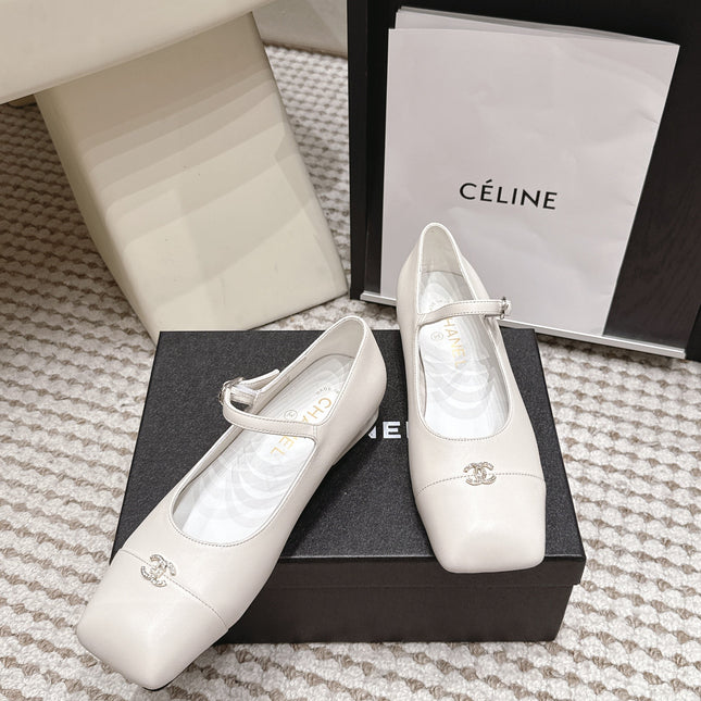 CHANEL 26S SQUARE TOE MARY JANE FLATS IN OFF WHITE CALFSKIN