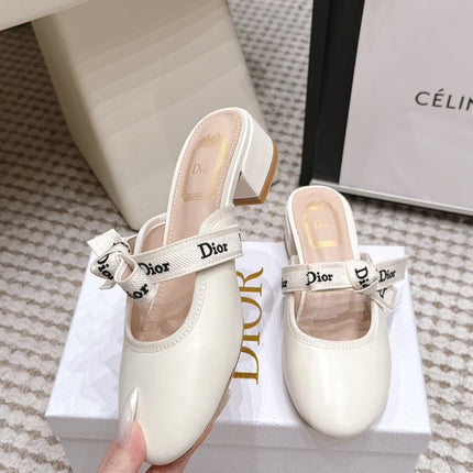 DIOR 26S CLOSED-TOE LOW-HEEL MULE IN IVORY WHITE CALFSKIN WITH BOW