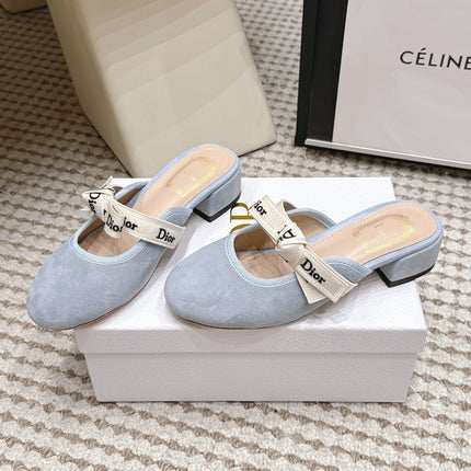 DIOR 26S CLOSED-TOE LOW-HEEL MULE IN LIGHT BLUE SUEDE WITH BOW