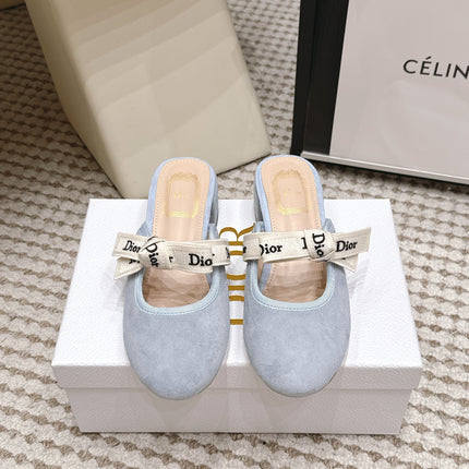 DIOR 26S CLOSED-TOE LOW-HEEL MULE IN LIGHT BLUE SUEDE WITH BOW