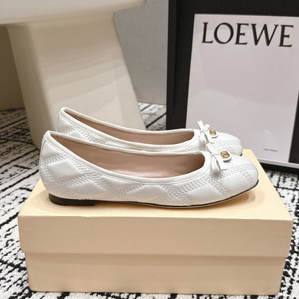 VALENTINO 26S QUILTED BALLET FLATS IN CREAM WHITE LAMBSKIN