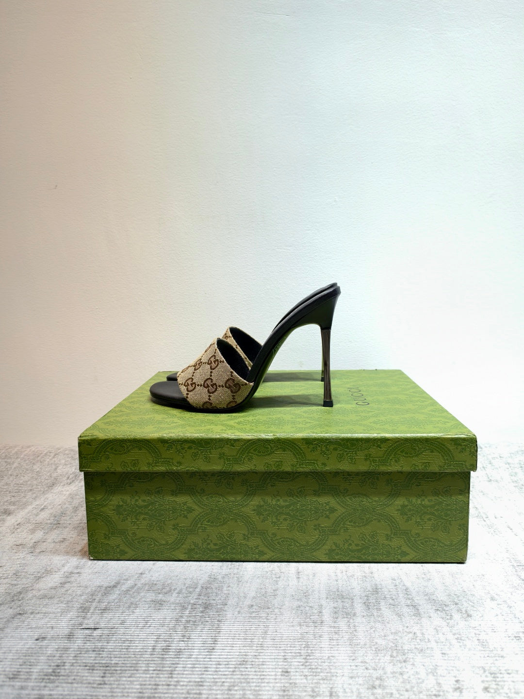 GUCCI 26S MULE SANDALS 110MM IN BEIGE BROWN GG CANVAS