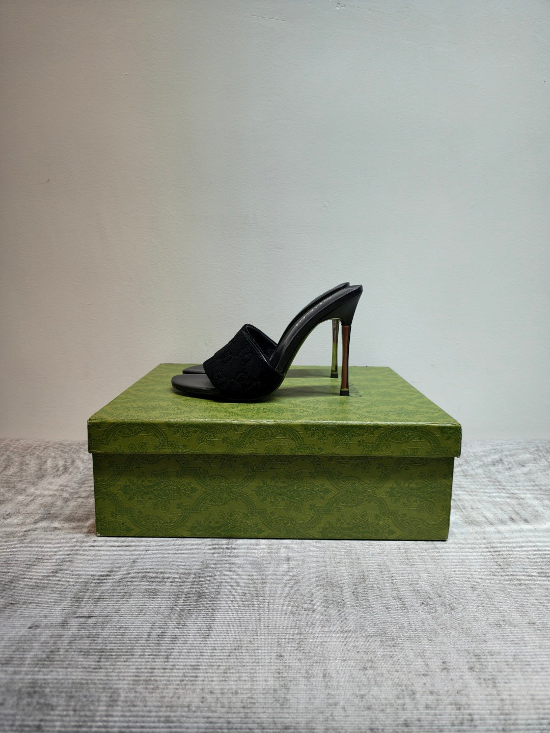 GUCCI 26S MULE SANDALS 110MM IN BLACK VELVET GG EMBOSSED