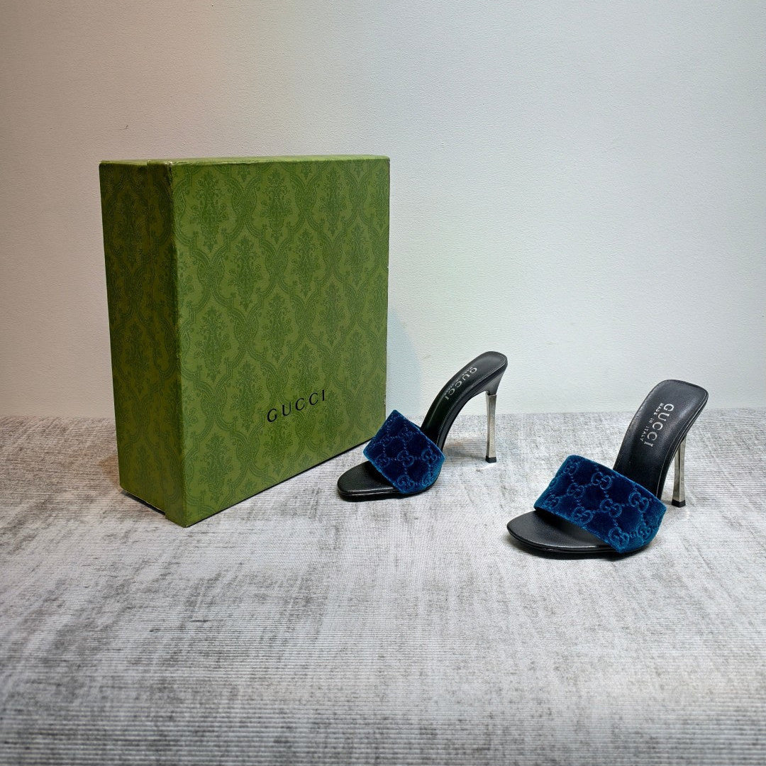 GUCCI 26S MULE SANDALS 110MM IN ROYAL BLUE VELVET GG EMBOSSED